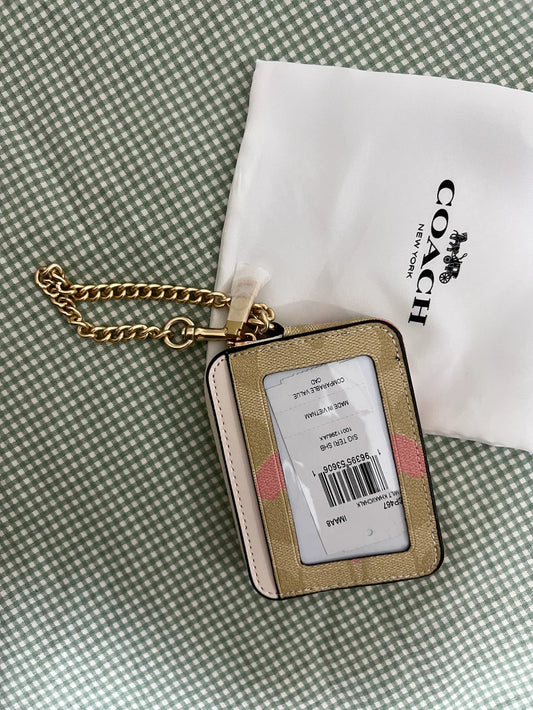 Coach Zip Card Case in Signature Canvas with Heart Printed (Off White)