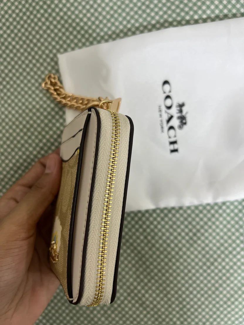 Coach Zip Card Case in Signature Canvas (Cream)