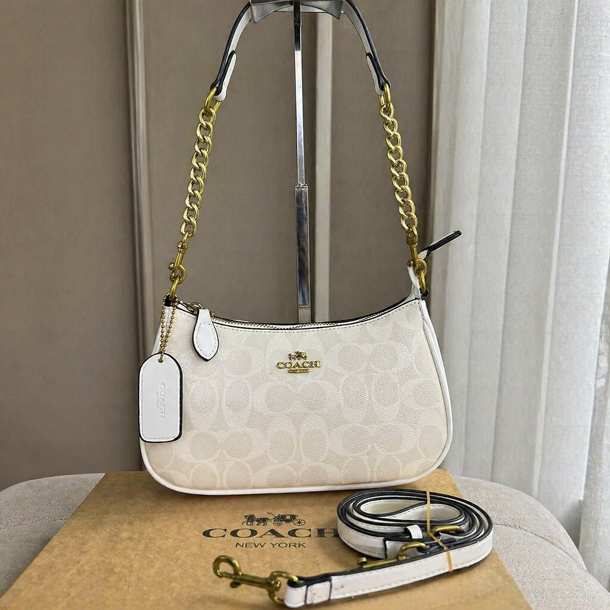 Coach Teri Shoulder Bag (White)