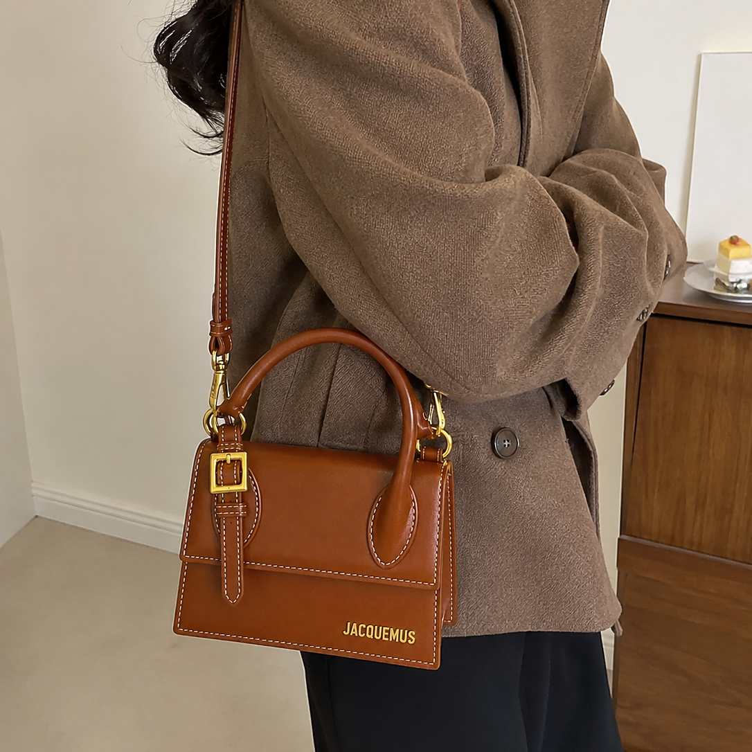 Jacquemus Small Bag (Brown)