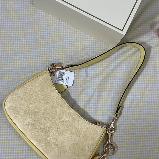 Coach Teri Shoulder Bag (Cream)
