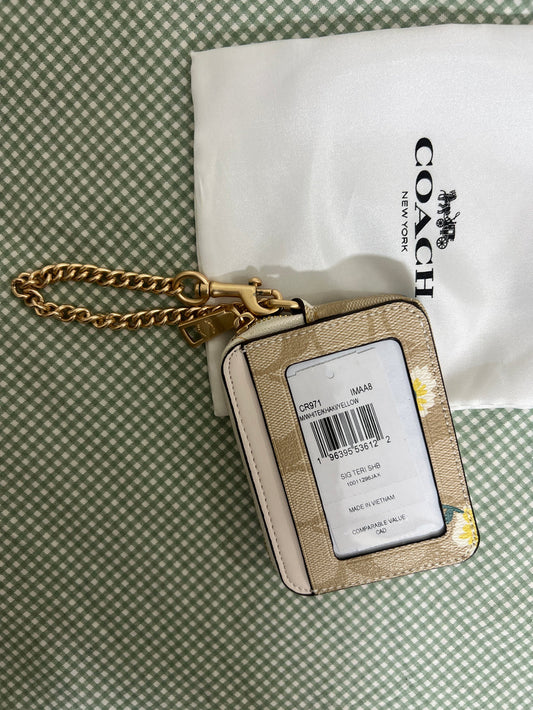 Coach Zip Card Case in Signature Canvas (Cream)